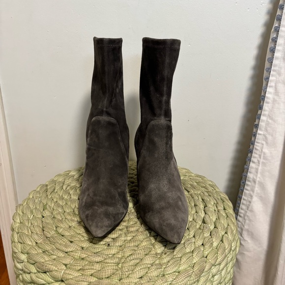 Stuart Weitzman Wren Gray Suede Sock Ankle Boots Size 8 - Picture 5 of 10